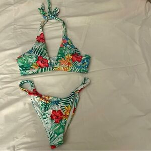 Floral bikini with padding